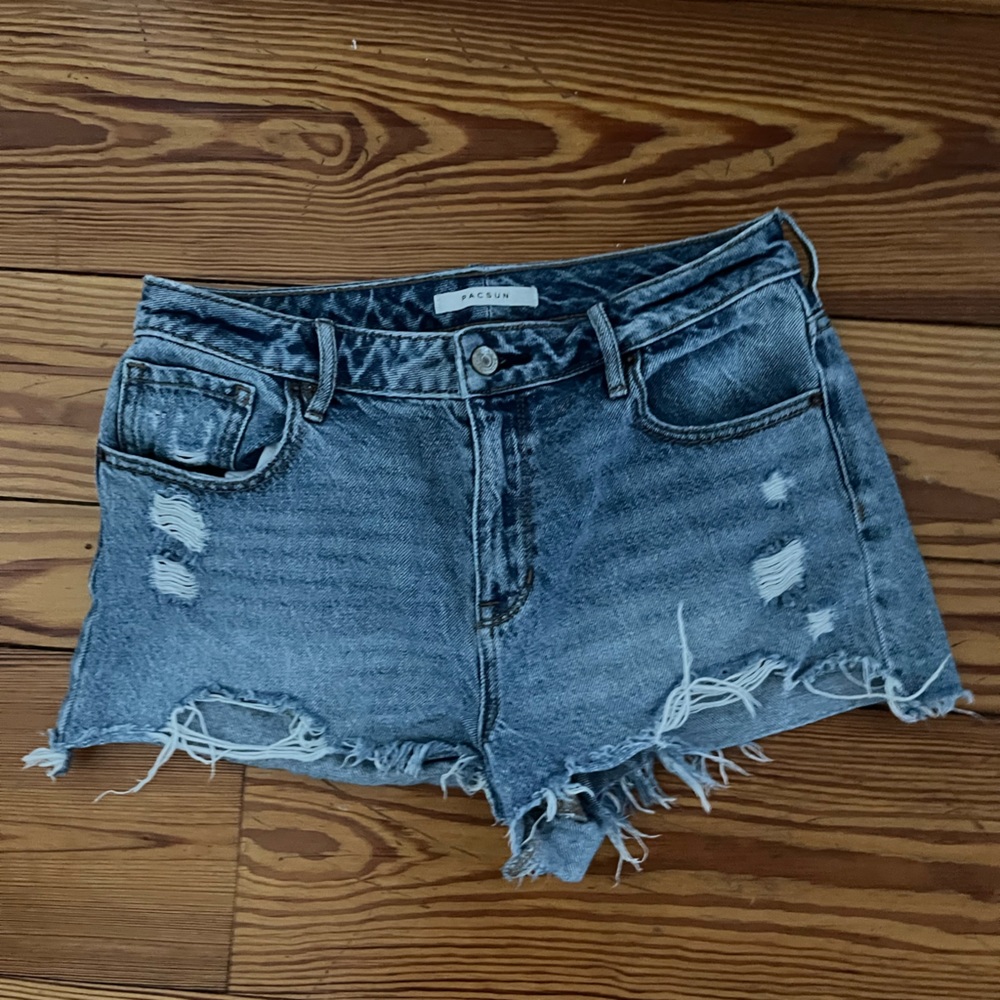 Pac-sun Jean shorts worn a few times size 28